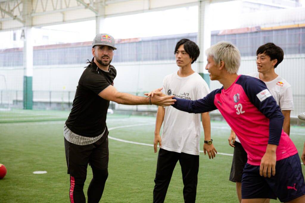 フリースタイラーVSプロサッカー選手 プライドをかけた名勝負動画、公開