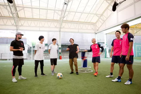 「フリースタイラーVSプロサッカー選手 プライドをかけた名勝負動画、公開」の画像