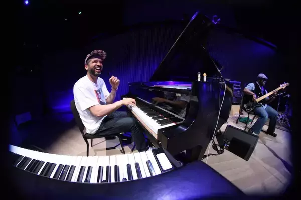 「ジャズピアニスト・Jason Moranによるジャズ × スケートボードの即興セッションイベント 「SKATEBOARDING Tokyo」が日本初上陸！」の画像