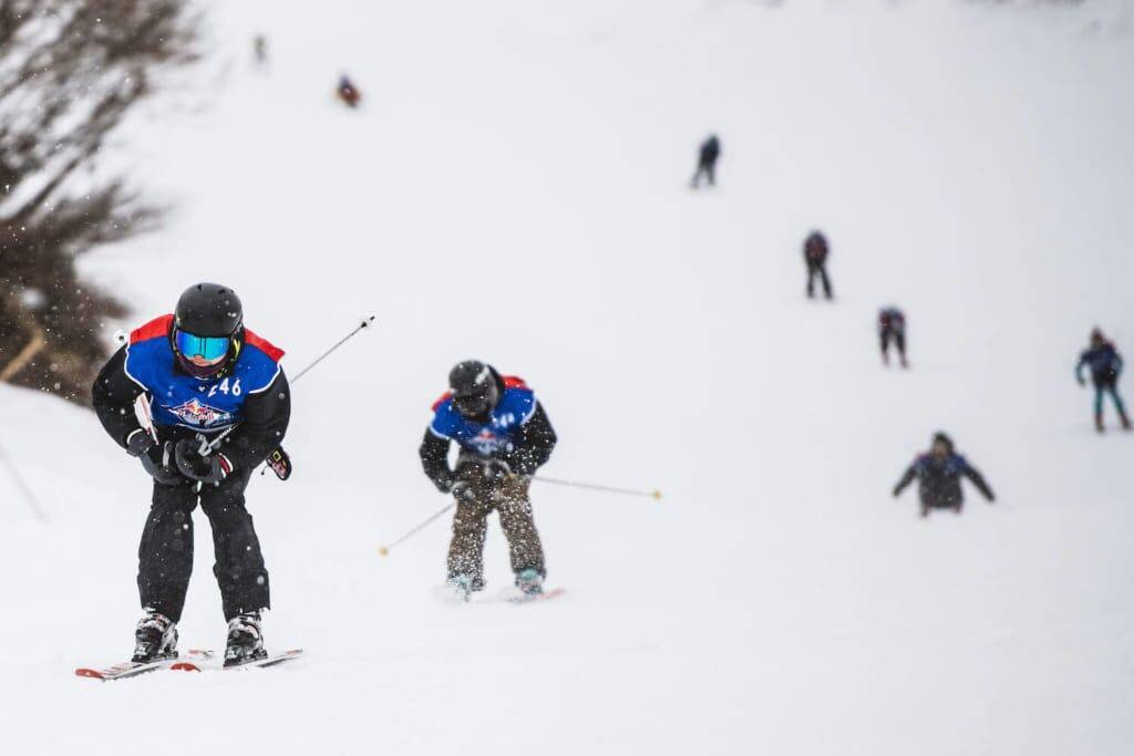 度胸と運 試しのダウンヒルレース Red Bull Snow Charge 参加者募集開始 19年12月28日 エキサイトニュース