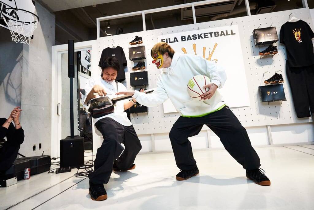 FILA BASKETBALL 　FREESTYLE BASKETBALLER「BUG⁉」とのコラボコレクションを発売