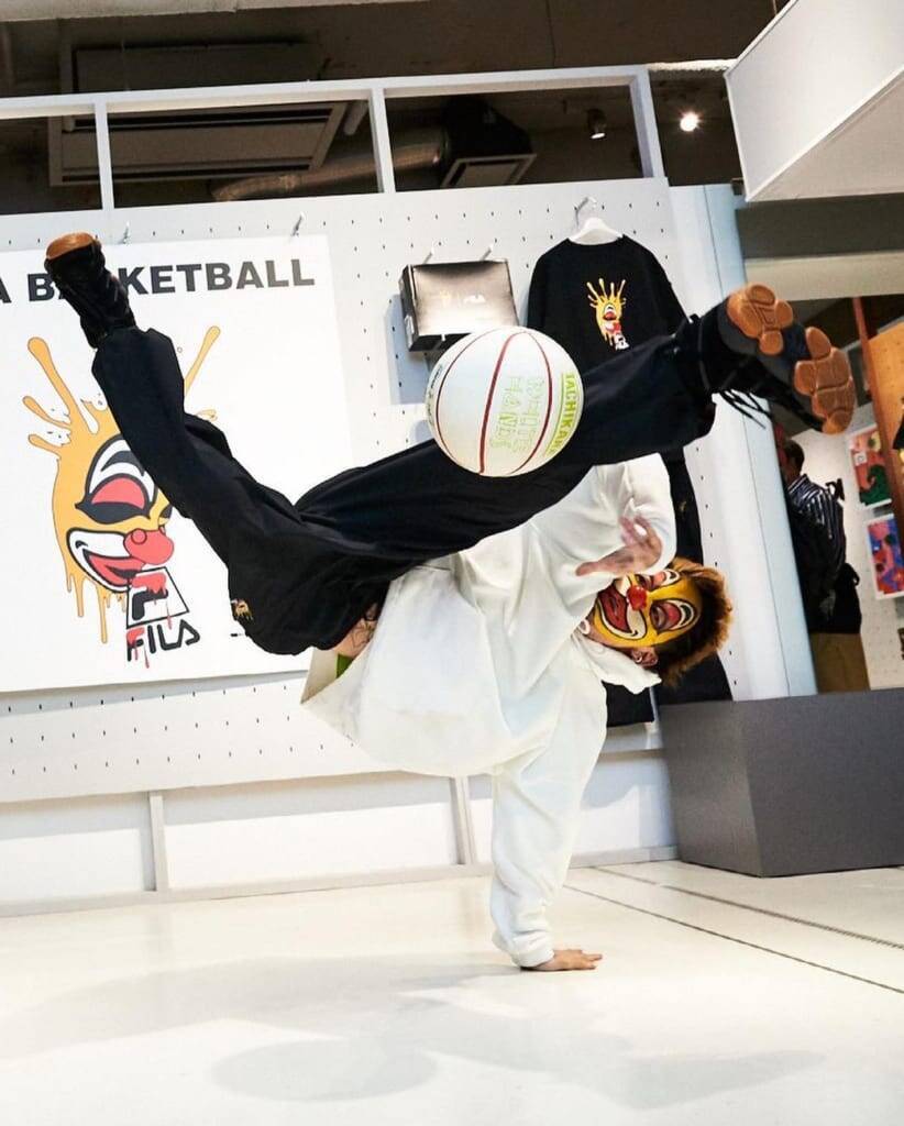 FILA BASKETBALL 　FREESTYLE BASKETBALLER「BUG⁉」とのコラボコレクションを発売