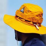 「三角形のロゴに注目！シティ派サーフファッションは「ジル サンダー＋」で」の画像1