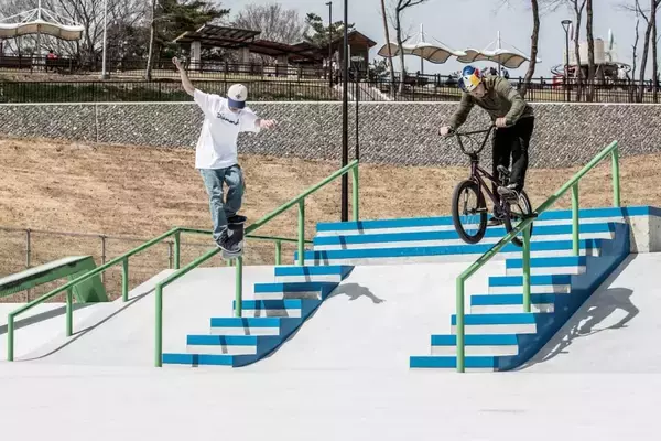 【白井空良×中村輪夢】スケート・BMXのトップアスリートが夢の初共演　「ムラサキパークかさま」で