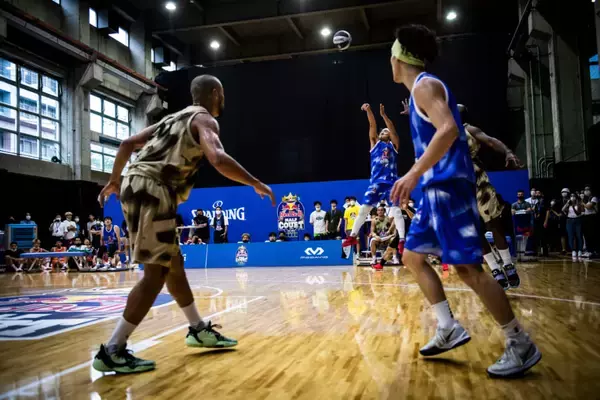「世界規模で行われるストリートボールの祭典 Red Bull Half Court 2021。日本代表は『HIU ZEROCKETS』」の画像