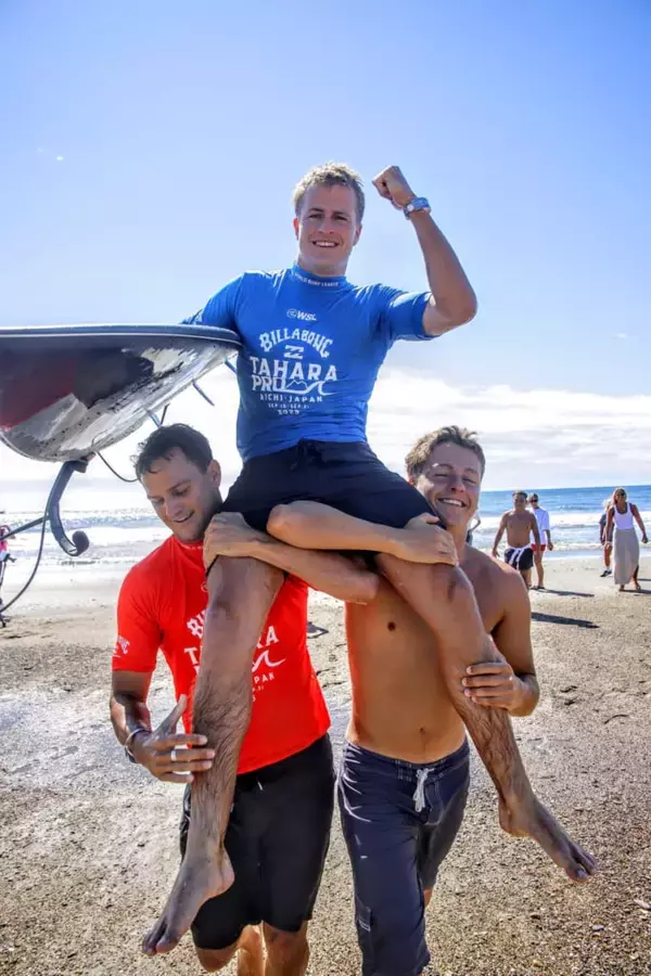 「QS6000「BILLABONG TAHARA PRO」開催！中塩佳那とCaleb Tancredが優勝」の画像