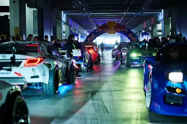 ドリフト・WRC・F1 の世界で活躍するレッドブル・ドライバーが共演！「Red Bull Tokyo Drift 2026」が開催！