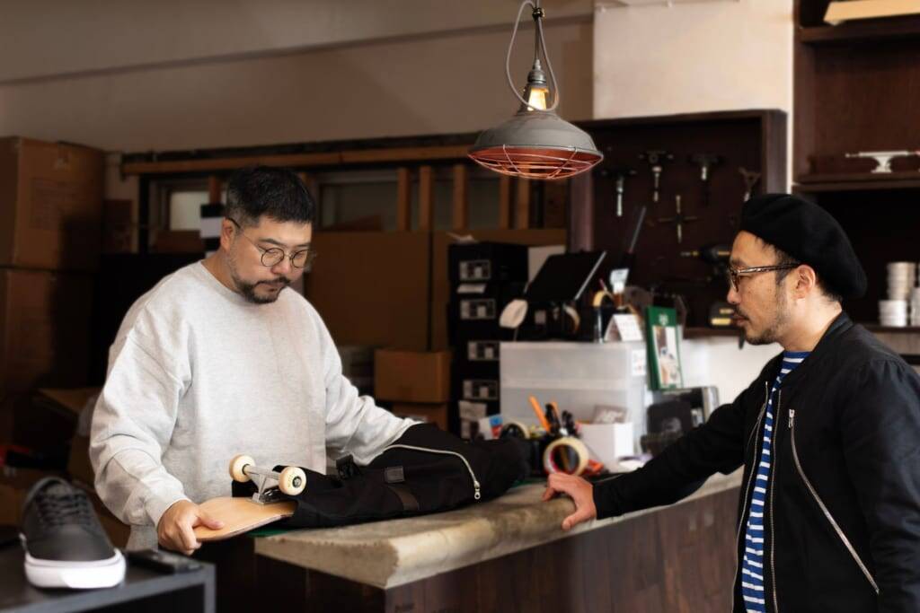 TRIALOGUE STUDIOが神田のスケートショップ「Prime」と共同開発！スケボー専用バッグのクラウドファンディングを開始