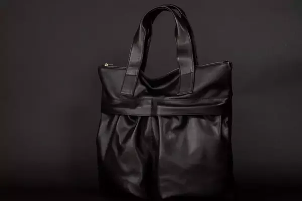 「TRIALOGUE STUDIOが神田のスケートショップ「Prime」と共同開発！スケボー専用バッグのクラウドファンディングを開始」の画像