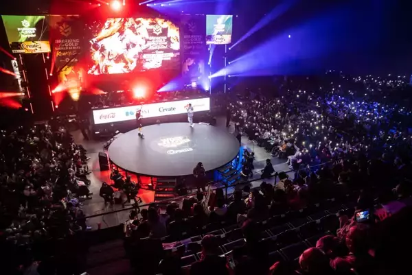 「カザフスタンの Amir と中国の 671 が世界の頂点に！【WDSF Breaking for Gold World Series in 北九州 presented by Create】」の画像