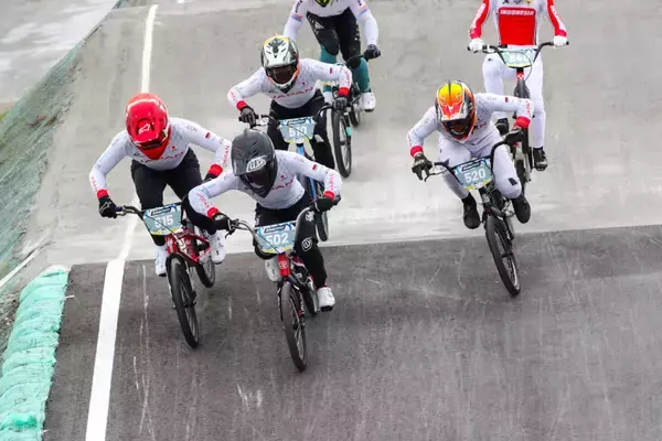 パリ五輪日本代表畠山紗英を筆頭に、日本チームが出場4カテゴリーにてタイトル獲得「TOYO TIRES presents 2025アジアBMXレーシング選手権」