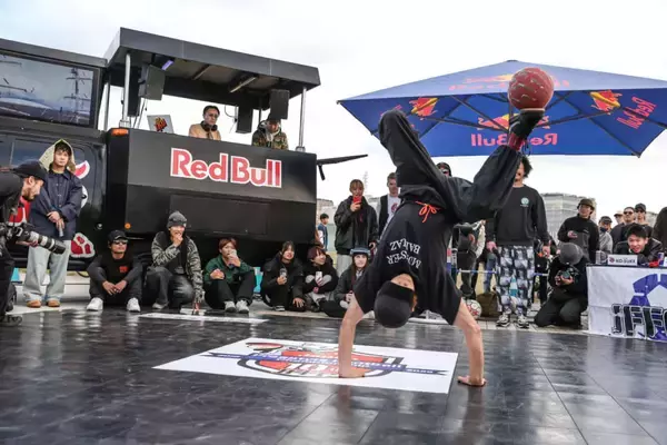 「横浜赤レンガ倉庫で世界最高峰のアーバンスポーツの戦いが繰り広げられた「YOKOHAMA URBAN SPORTS FESTIVAL ’25」〜DAY 2 アフターレポート〜」の画像