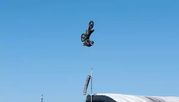「世界最高峰のBMXとFMXパフォーマンスが音楽フェスを彩る！「WILD BUNCH FEST. 2026」モンスターエナジースペシャルパフォーマンス」の画像