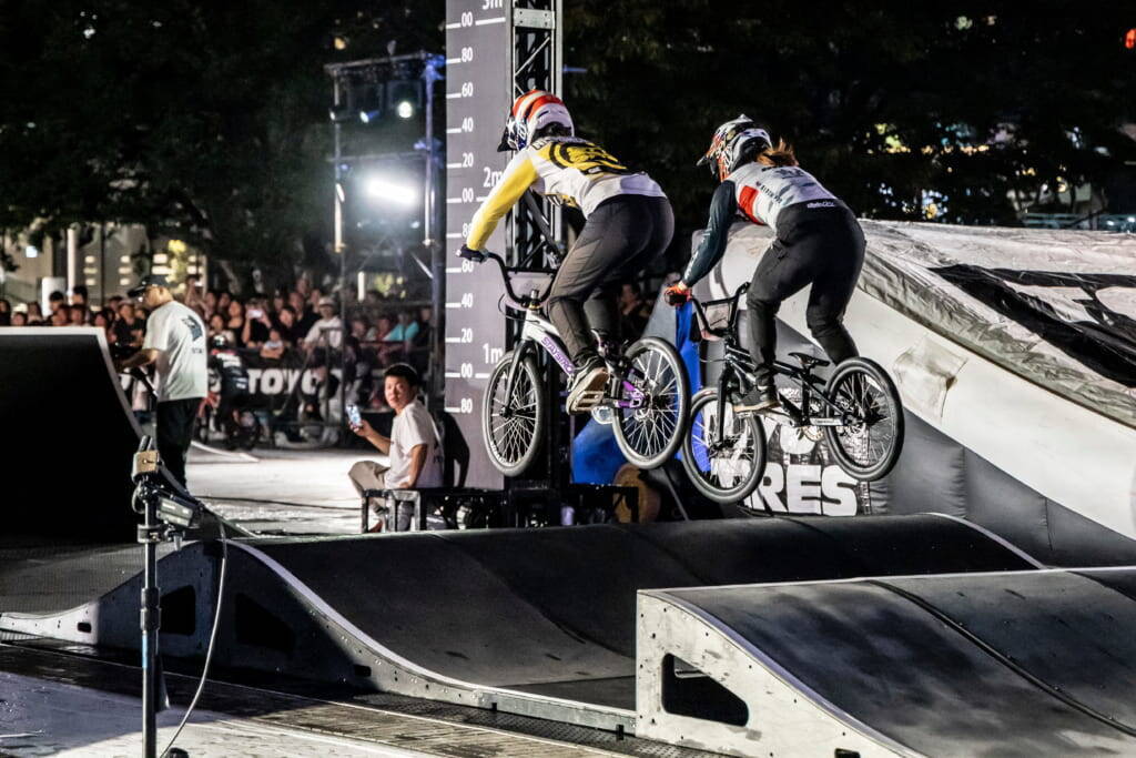 賞金総額435万円！都会のど真ん中でレーシング、パーク、ストリートが三つ巴の一戦！「TOYO TIRES Downtown BMX 2026」