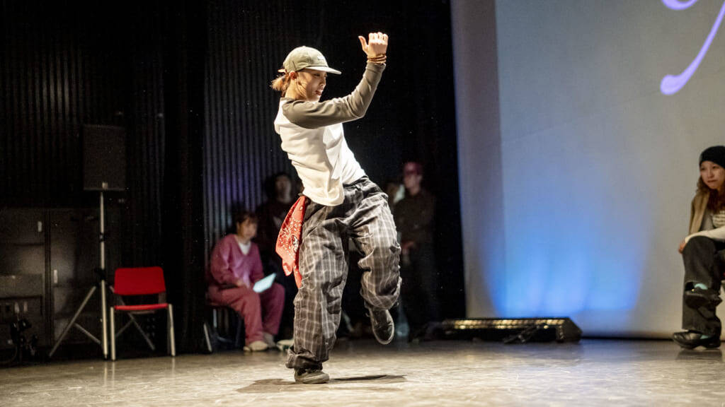 次世代の若手ダンサーたちが自分のスタイルで躍動！X-girlとMAiKAが切り拓いたストリートダンスバトルの新時代「X-girl STREET DANCE BATTLE Produced by MAiKA」