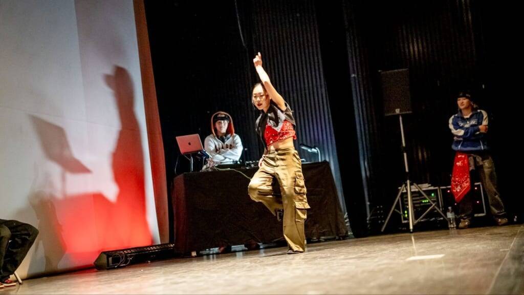 次世代の若手ダンサーたちが自分のスタイルで躍動！X-girlとMAiKAが切り拓いたストリートダンスバトルの新時代「X-girl STREET DANCE BATTLE Produced by MAiKA」