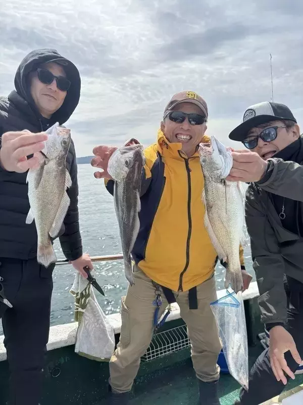 【釣果速報】和歌山県遊漁船 Fish Onでクログチ全員安打！最大50cm！おいしい魚を超新鮮な状態で食べられるのは釣り人の特権です！