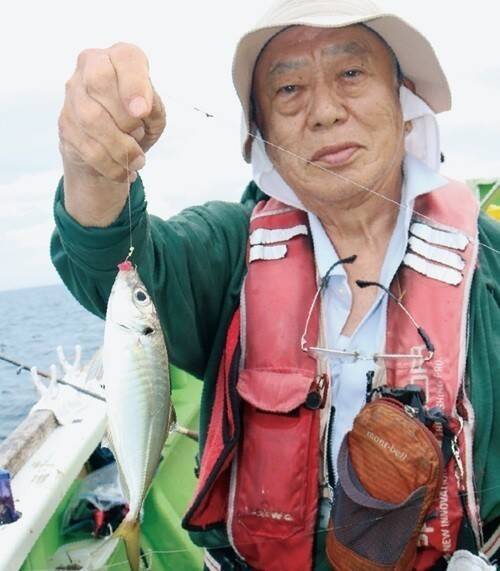 実釣3時間がちょうどいい　良型アジでみんな満足！