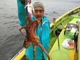 「【釣果速報】神奈川県鴨下丸kawanaで良型マダコGET！最大1.50kg！蛸シーズン本番間近、即予約を！！」の画像1