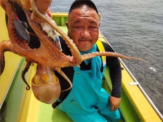 【釣果速報】神奈川県鴨下丸kawanaで良型マダコGET！最大1.50kg！蛸シーズン本番間近、即予約を！！