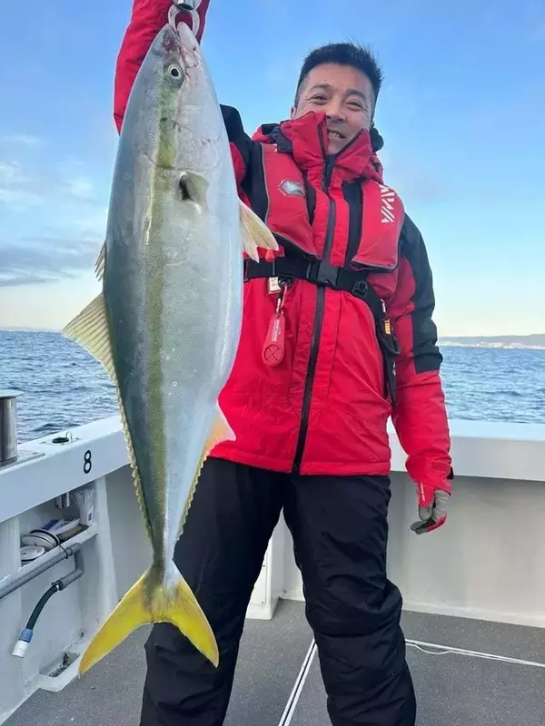 「ふじしめ丸で夢の大型青物をゲット！前代未聞の設備とサービスに釣り人大感激！口コミも大紹介！」の画像