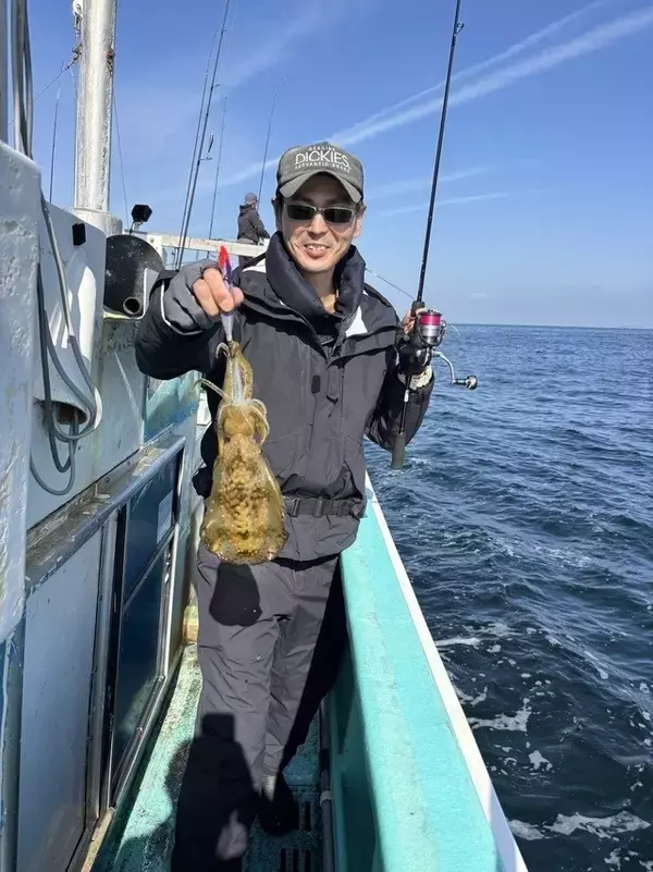 「【釣果速報】神奈川県哲夫丸のアオリイカ船は4月も好調！今なら数釣りとキロオーバーの大型狙いどちらもOK！」の画像