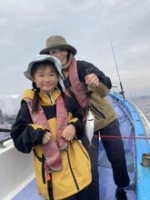 【釣果速報】東京都船宿まる八のアジの釣果がバズってる！竿頭100匹！釣れすぎて笑いが止まらない釣行を体験してみませんか？
