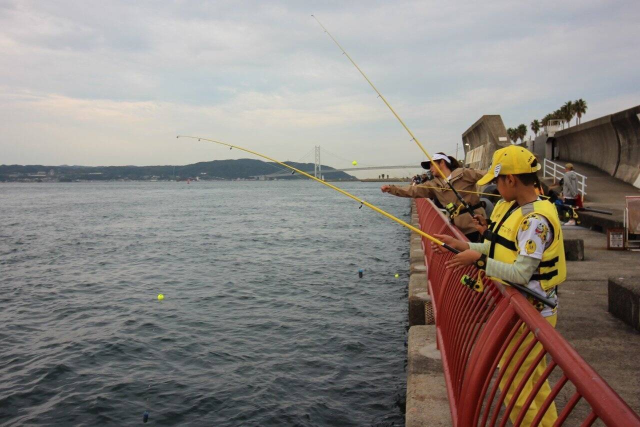 家族でいけばもっと楽しくなる海釣り公園。誰でも釣れるオススメの釣り方3選