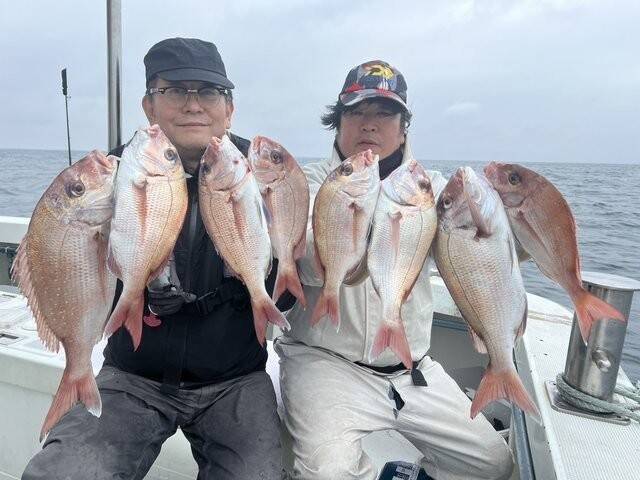 【釣果速報】千葉県梅花丸でマダイ大漁！アタリ爆発でトップは23匹！今すぐマダイ天国に直行だ！