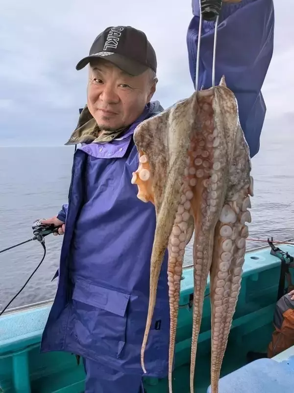「【釣果速報】兵庫県釣り船 名田屋でマダコGET達成！合計16匹！好調の今、ぜひ乗船予約を！」の画像
