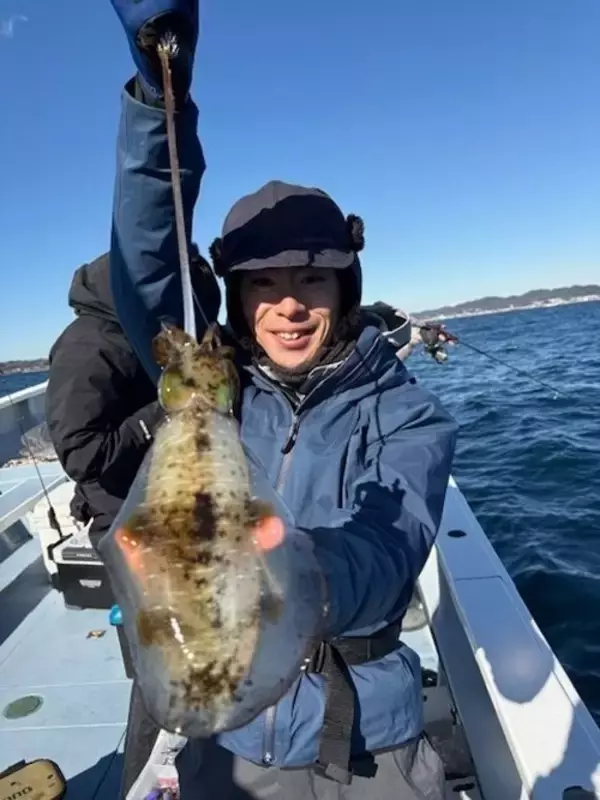 「【釣果速報】神奈川県金重丸でアオリイカGET！竿頭9匹！絶品アオリイカを自分の手で釣り上げてみませんか？」の画像