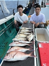 【釣果速報】和歌山県良栄丸で初チャレンジのお客様が大健闘！良型マダイゲット達成！仲間と新しいターゲットを狙った釣りに挑戦しませんか？