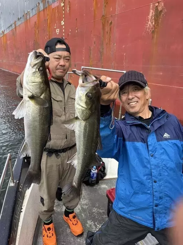 「【釣果速報】千葉県TARGETでシーバス・シイラがボコボコHITしてます！60cmの大型もゲット！自己最高記録を狙ってみませんか？」の画像