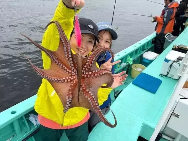 【釣果速報】千葉県守山丸でマダコ全員ゲット＆竿頭13匹！活性上々で豪華なゲストが釣れる最高のシーズンに突入！