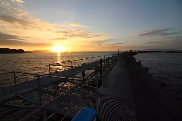 「超簡単太刀魚釣り！誰でもできる前西流。波止タチウオはライトテンヤがオススメな理由」の画像