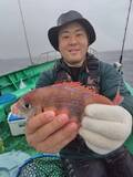 「【釣果速報】神奈川県かりゆし丸で多彩な魚種がお目見え！アジ・イトヨリ・ハナダイなど良型続々の好釣果！」の画像2