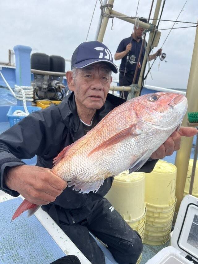 【釣果速報】茨城県幸栄丸で4.50kgのど迫力マダイをキャッチ！！週末は大物マダイを捕まえに行きませんか？