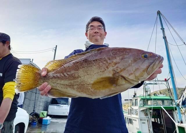 【釣果速報】静岡県第8寿広丸でヒット連発＆ドデカい4.60kgイヤゴハタをゲット！自己記録更新を狙うなら今すぐ乗船だ！