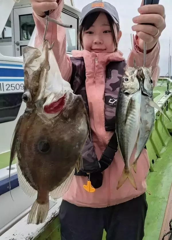 「【釣果速報】神奈川県愛正丸で強烈な引きが楽しめる6kg台のワラサが好調！大物を仕留めるためのアドバイスを船長からもらいました！」の画像