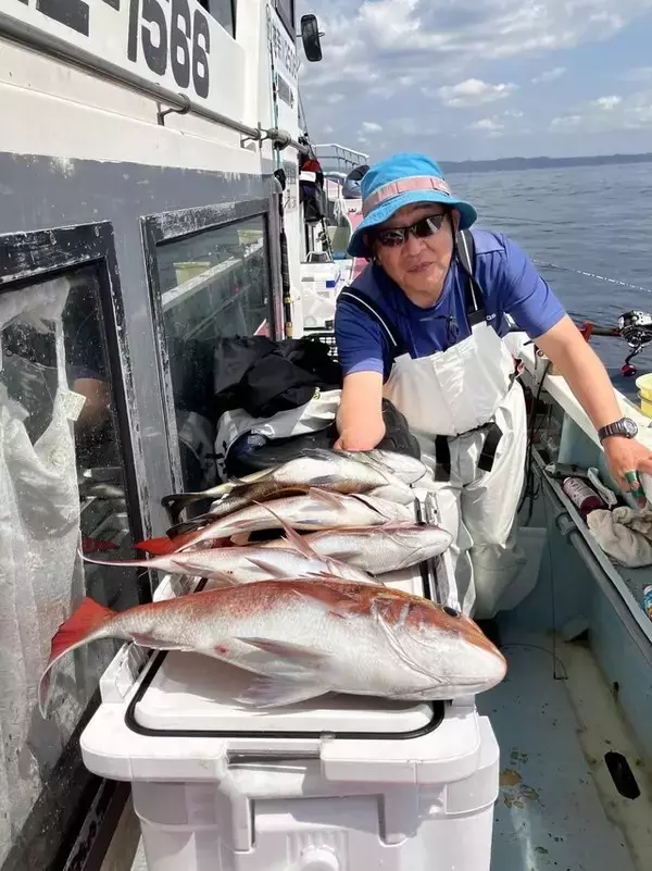 「【釣果速報】神奈川県正海丸で4.30kgの大型マダイをキャッチ！イナダのアタリも好調！人気者を一気にゲットできるリレー船が今、大人気！」の画像
