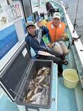 「【釣果速報】神奈川県伝五郎丸でイサキラッシュ！最大35cm！TOP75匹！数も型も欲張りたい方はぜひ！」の画像2