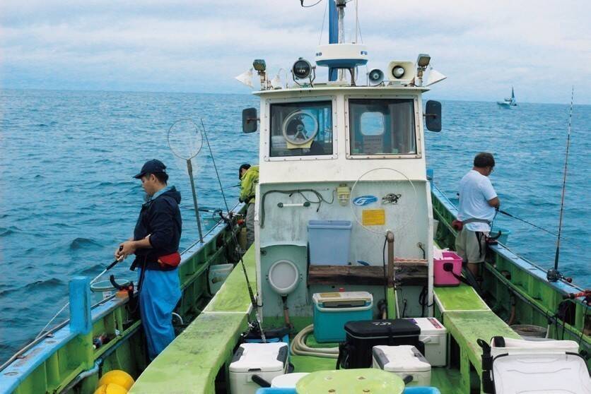 近場で気軽にトライできる南房布良瀬のシマアジ好期