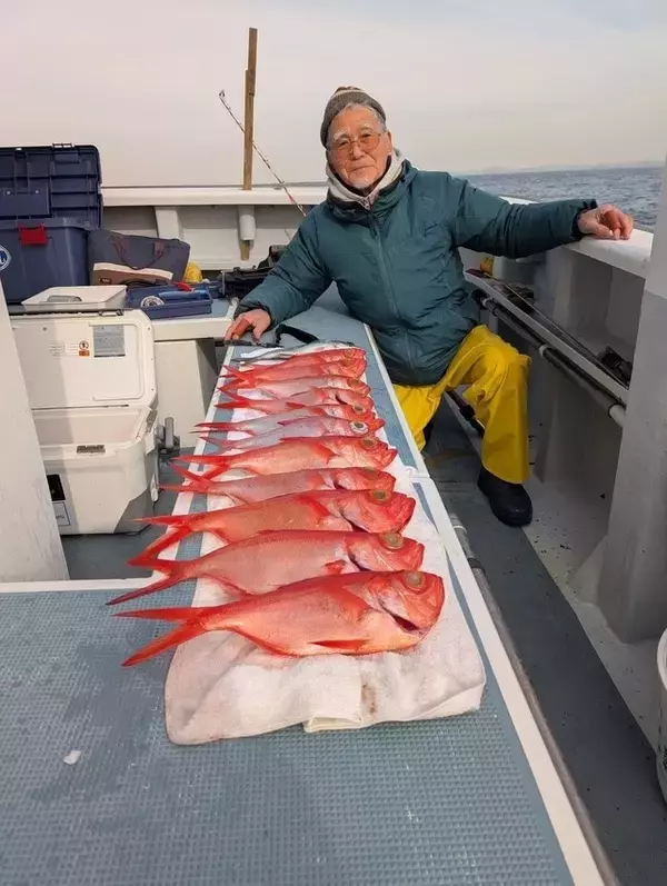 【釣果速報】クーラーボックスが真っ赤っ赤！良型キンメダイ爆釣でトップは17匹ゲット！神奈川県太郎丸の勢いに今後も期待大！