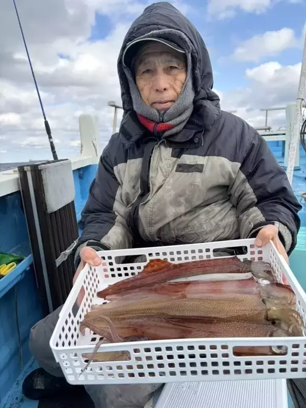 【釣果速報】茨城県清栄丸でヤリイカが順調にヒット！数も型も大満足で釣り客全員テンションMAX！