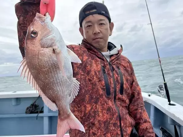 「【釣果速報】千葉県梅花丸でマダイ好調！トップ11匹！今後はますます大鯛の数釣りが楽しめるそうですよ！」の画像