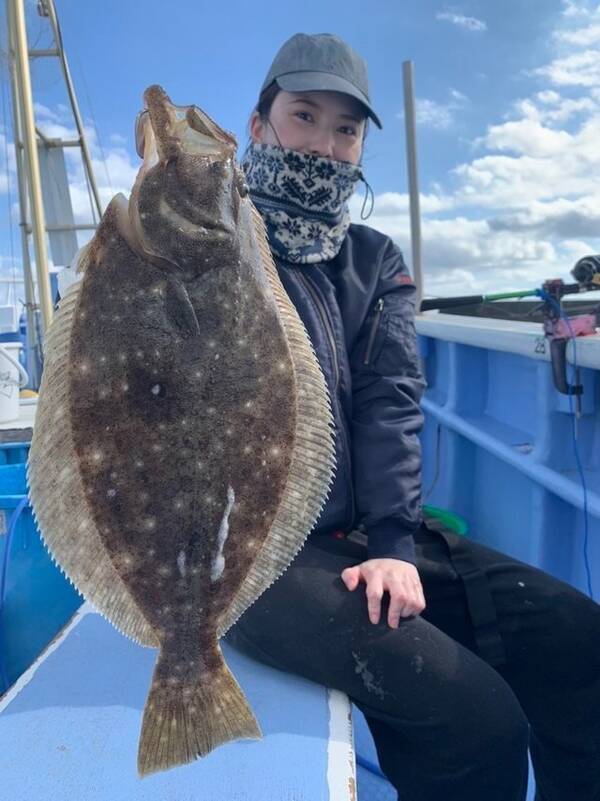 釣果速報 4 6kgの大鮃に沸く キロオーバーヒラメを連発する茨城県幸栄丸に今スグ乗船だ 22年11月21日 エキサイトニュース