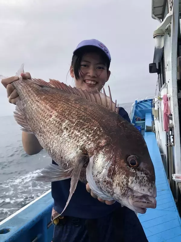 「【釣果速報】2.94kgのどでかマダイ上がる！茨城県大春丸の釣行は大興奮の連続だ！予約は急いで！」の画像