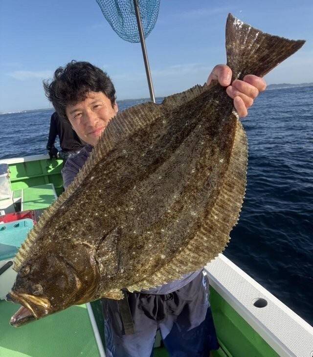 【釣果速報】神奈川県あまさけや丸で人気のヒラメ釣れた！あなたもあまさけや丸でヒラメを狙おう！