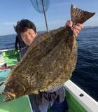 「【釣果速報】神奈川県あまさけや丸で人気のヒラメ釣れた！あなたもあまさけや丸でヒラメを狙おう！」の画像2