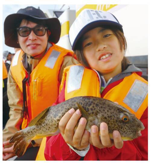 重量感と強い引きが魅力湾フグはヒガンフグの好期へ